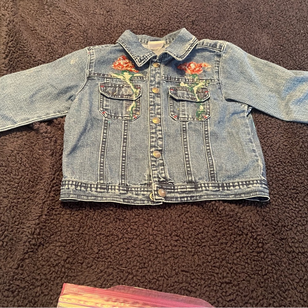 Kid jeans jacket, dimension 17x14, brand Lee.Painted ballon’s and roses.